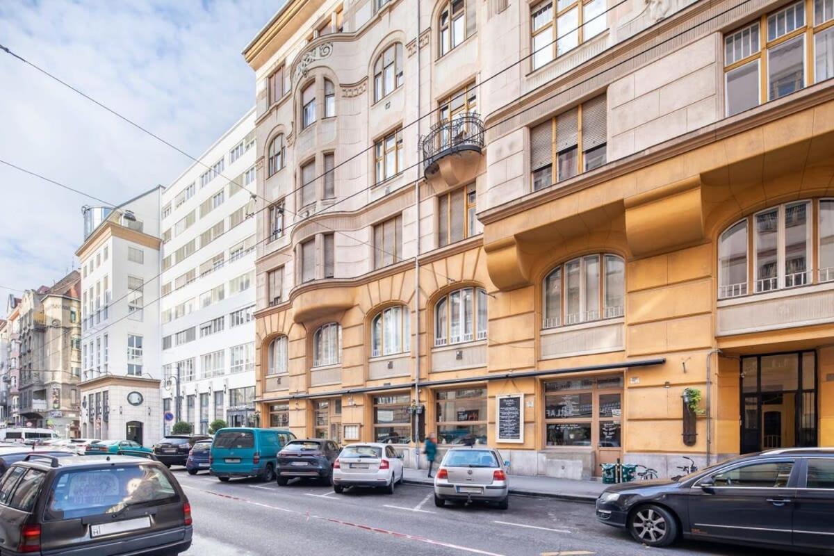 Extra Central Mini Studio - Lively Neighborhood بودابست المظهر الخارجي الصورة
